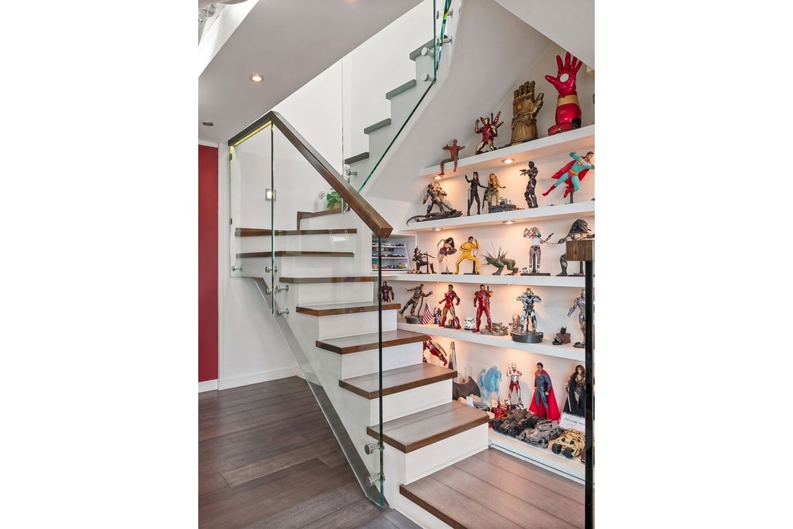 https://img.propertyraptor.com/cdn-cgi/imagedelivery/KD5bF_AFL0JDTbKLWF7z9g/ap8/ap8_001/hornet/prp/img/6f09623f0ad3038299b73ef90ab85413-wtm.jpg/public