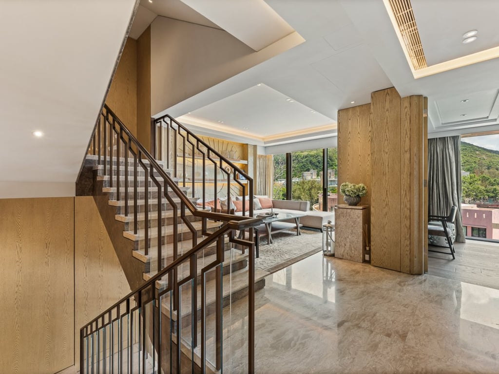 https://img.propertyraptor.com/cdn-cgi/imagedelivery/KD5bF_AFL0JDTbKLWF7z9g/ap8/ap8_001/hornet/prp/img/6f570fbf176d81699c00c4d75d2fc96b-wtm.jpg/public