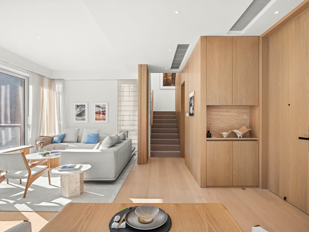 https://img.propertyraptor.com/cdn-cgi/imagedelivery/KD5bF_AFL0JDTbKLWF7z9g/ap8/ap8_001/hornet/prp/img/6fbf85a76319d6181afbe01c44933b15-wtm.jpg/public