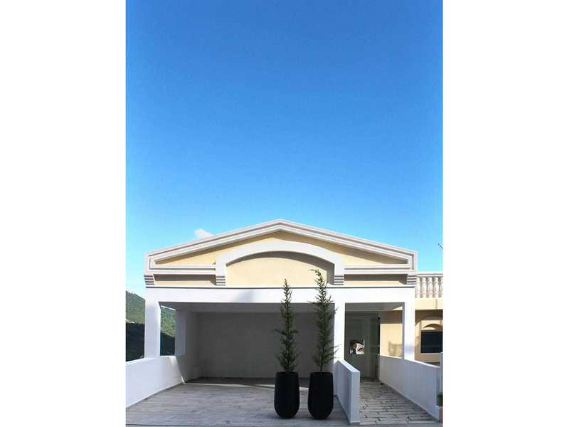 Redhill Peninsula - Palm Drive