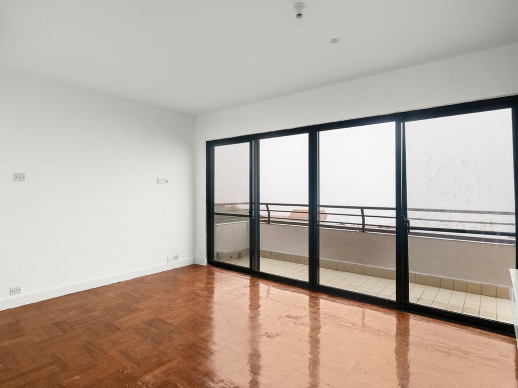 https://img.propertyraptor.com/cdn-cgi/imagedelivery/KD5bF_AFL0JDTbKLWF7z9g/ap8/ap8_001/hornet/prp/img/7038518d4e0962b1b90f430127866594-wtm.jpg/public