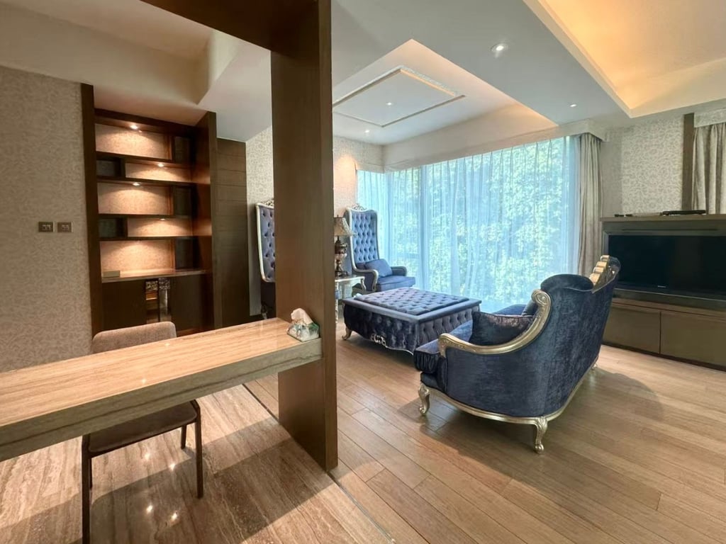 https://img.propertyraptor.com/cdn-cgi/imagedelivery/KD5bF_AFL0JDTbKLWF7z9g/ap8/ap8_001/hornet/prp/img/70d0dc6a4e3d7d6258002f9212b70447-wtm.jpg/public