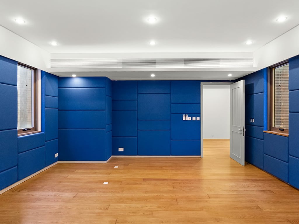 https://img.propertyraptor.com/cdn-cgi/imagedelivery/KD5bF_AFL0JDTbKLWF7z9g/ap8/ap8_001/hornet/prp/img/711bce84d90b1aba10d59a4500c018d9.jpg/public