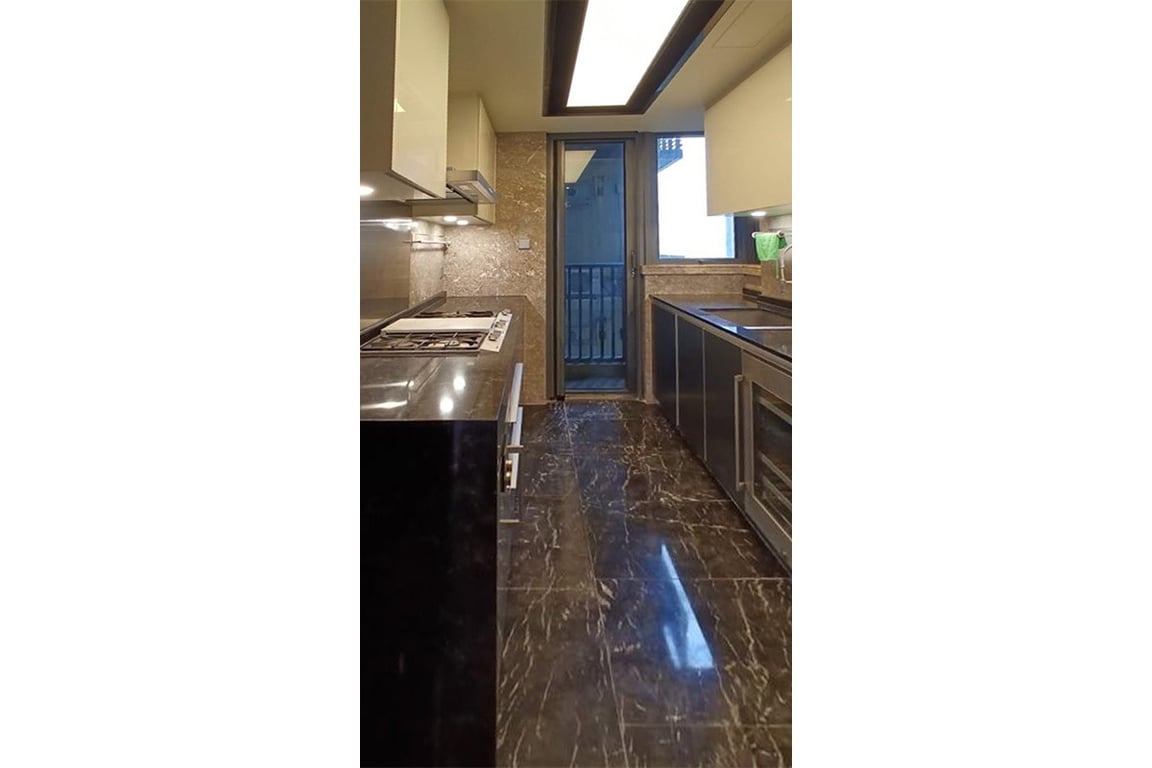 https://img.propertyraptor.com/cdn-cgi/imagedelivery/KD5bF_AFL0JDTbKLWF7z9g/ap8/ap8_001/hornet/prp/img/715199ece5862fdea7bf1b3c97c633f7-wtm.jpg/public
