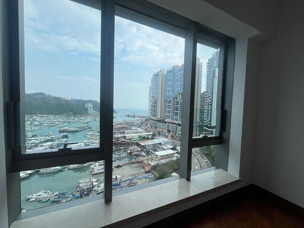 https://img.propertyraptor.com/cdn-cgi/imagedelivery/KD5bF_AFL0JDTbKLWF7z9g/ap8/ap8_001/hornet/prp/img/71544707f3841c7cd337185f61c5dbf9-wtm.jpg/public