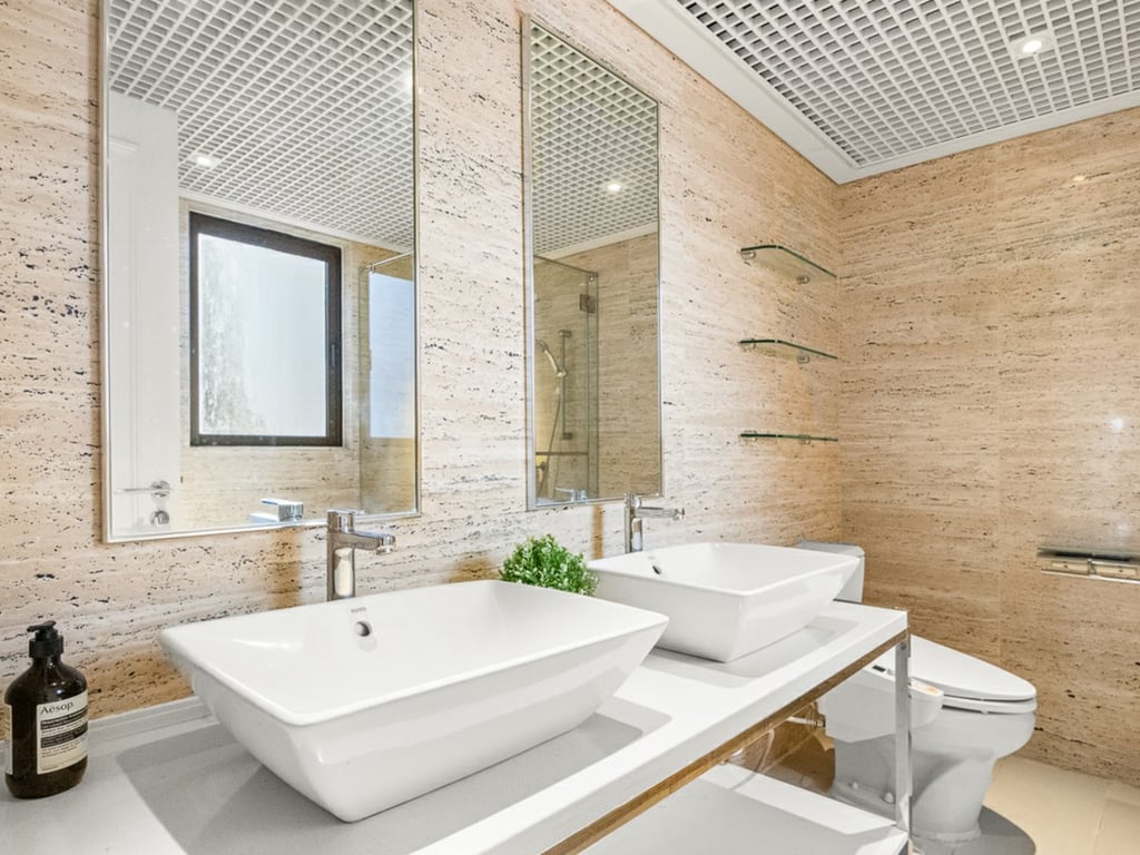 https://img.propertyraptor.com/cdn-cgi/imagedelivery/KD5bF_AFL0JDTbKLWF7z9g/ap8/ap8_001/hornet/prp/img/72350b8f68a37179aa6c990048516b20-wtm.jpg/public