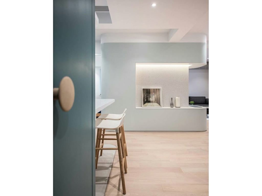 https://img.propertyraptor.com/cdn-cgi/imagedelivery/KD5bF_AFL0JDTbKLWF7z9g/ap8/ap8_001/hornet/prp/img/728cf3917d964754ae2e42cdaf06e074.jpg/public