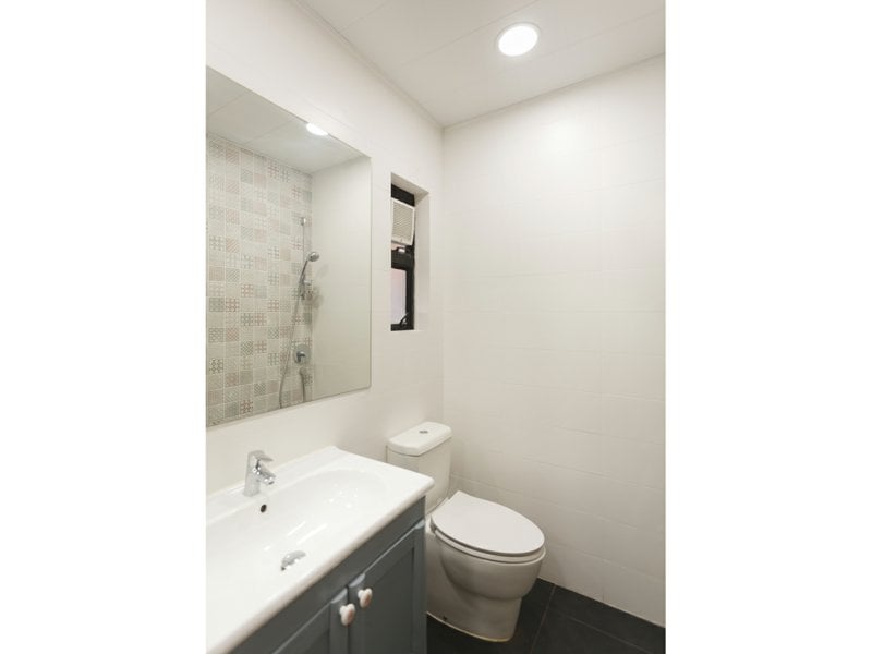 https://img.propertyraptor.com/cdn-cgi/imagedelivery/KD5bF_AFL0JDTbKLWF7z9g/ap8/ap8_001/hornet/prp/img/72f0e3d7e5b7910bb5512e41f5e56214.jpg/public