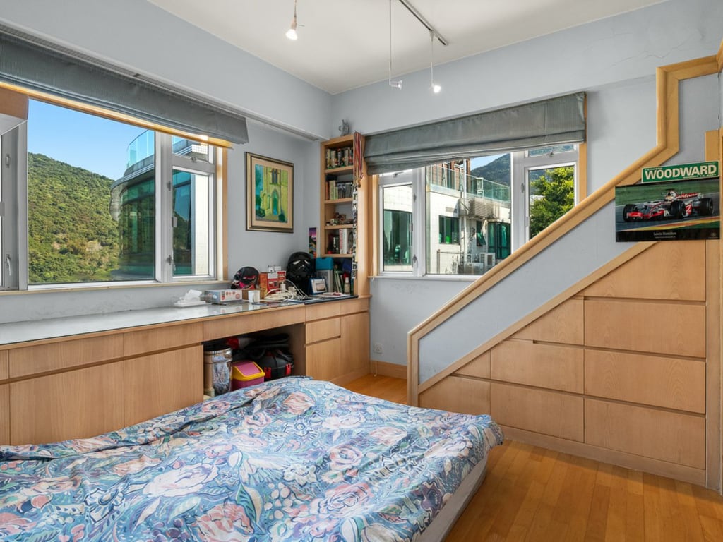 https://img.propertyraptor.com/cdn-cgi/imagedelivery/KD5bF_AFL0JDTbKLWF7z9g/ap8/ap8_001/hornet/prp/img/730e0edf2d3dbec2936ddaaf99c679a3.jpg/public
