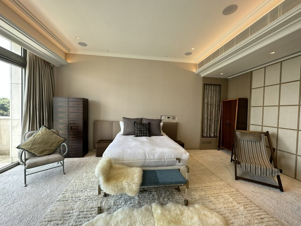https://img.propertyraptor.com/cdn-cgi/imagedelivery/KD5bF_AFL0JDTbKLWF7z9g/ap8/ap8_001/hornet/prp/img/731d59662ba8a3ac2cd026580c8a3975.jpg/public