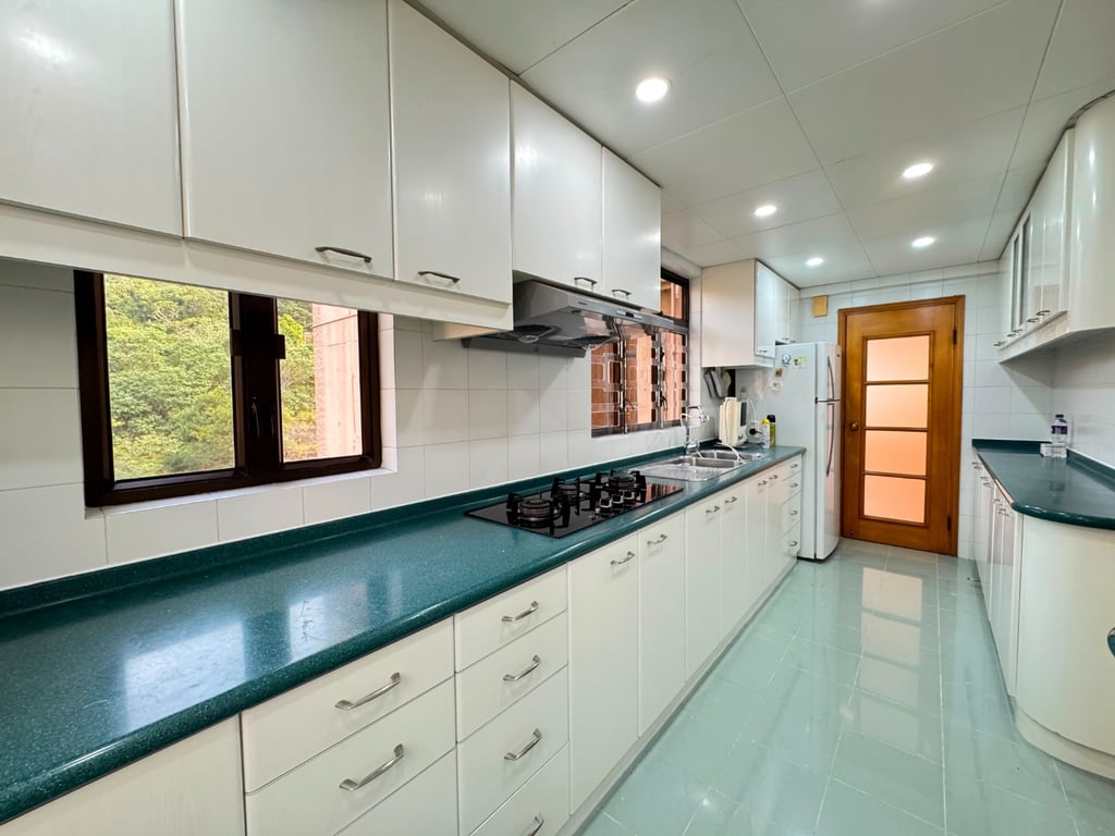 https://img.propertyraptor.com/cdn-cgi/imagedelivery/KD5bF_AFL0JDTbKLWF7z9g/ap8/ap8_001/hornet/prp/img/732e1e572cb4b90b43fac9b51d6ca141-wtm.jpg/public