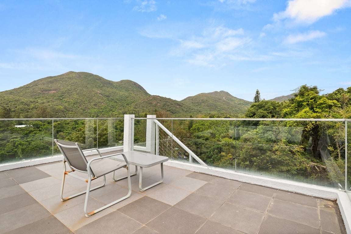 https://img.propertyraptor.com/cdn-cgi/imagedelivery/KD5bF_AFL0JDTbKLWF7z9g/ap8/ap8_001/hornet/prp/img/7362dd21682b64acc81cc658cfd2b847-wtm.jpg/public