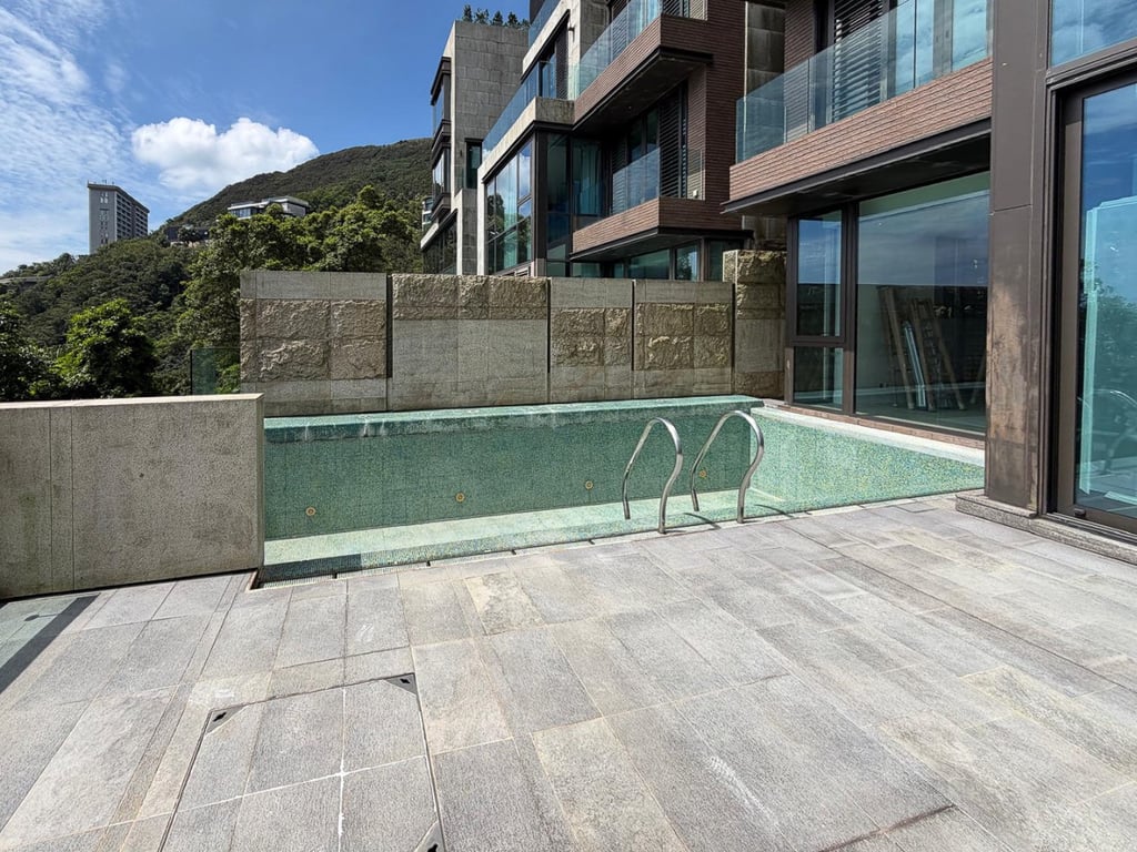 7-15 Mount Kellet Road