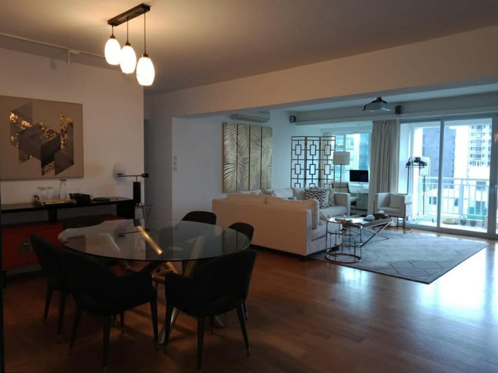https://img.propertyraptor.com/cdn-cgi/imagedelivery/KD5bF_AFL0JDTbKLWF7z9g/ap8/ap8_001/hornet/prp/img/73cd48518dbfcf5bec7ea2a701ab0e98.jpg/public