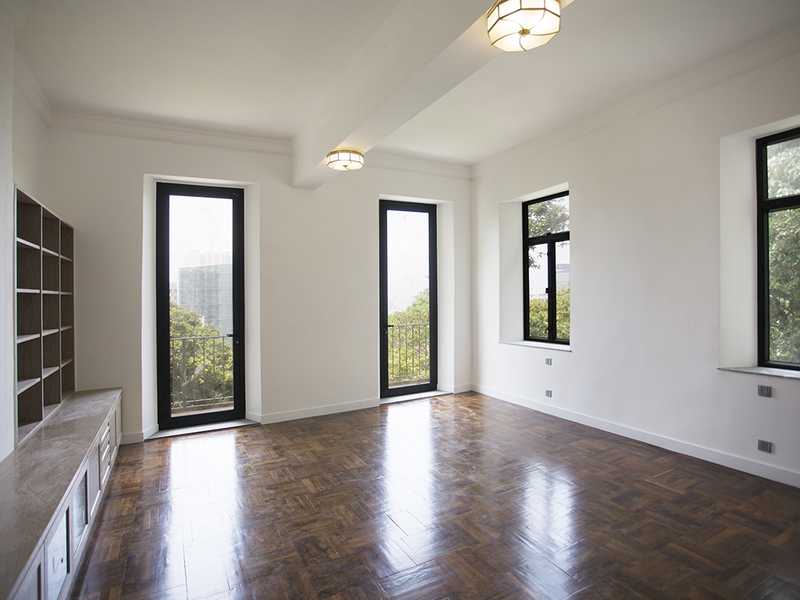 https://img.propertyraptor.com/cdn-cgi/imagedelivery/KD5bF_AFL0JDTbKLWF7z9g/ap8/ap8_001/hornet/prp/img/73efc72c4f09ac488e2ed22e20a20a1e.jpg/public