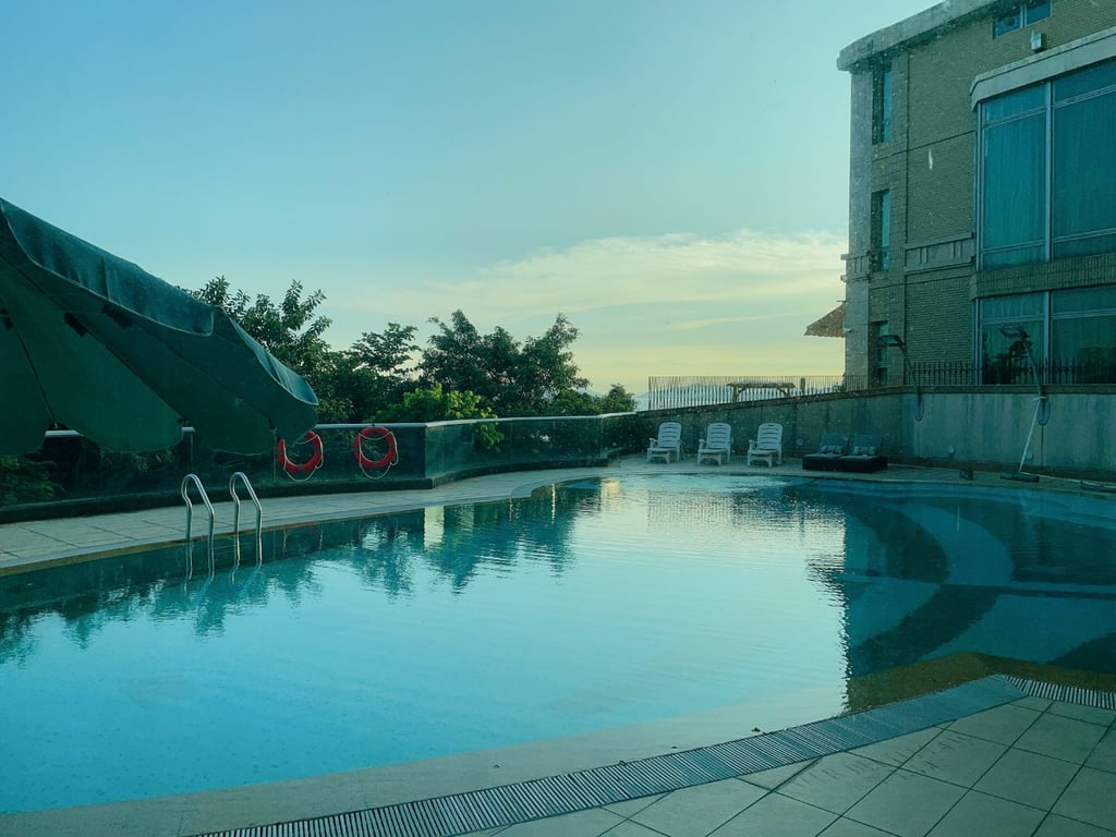 https://img.propertyraptor.com/cdn-cgi/imagedelivery/KD5bF_AFL0JDTbKLWF7z9g/ap8/ap8_001/hornet/prp/img/740e1d914d51c0bfbdad19465cfacd5c-wtm.jpg/public