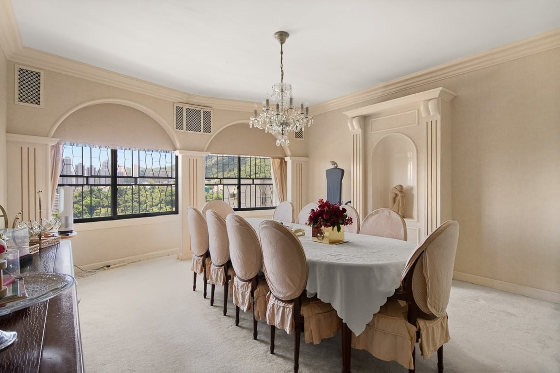 https://img.propertyraptor.com/cdn-cgi/imagedelivery/KD5bF_AFL0JDTbKLWF7z9g/ap8/ap8_001/hornet/prp/img/741c46f1a5e35456d7bf1d3390b9566d-wtm.jpg/public