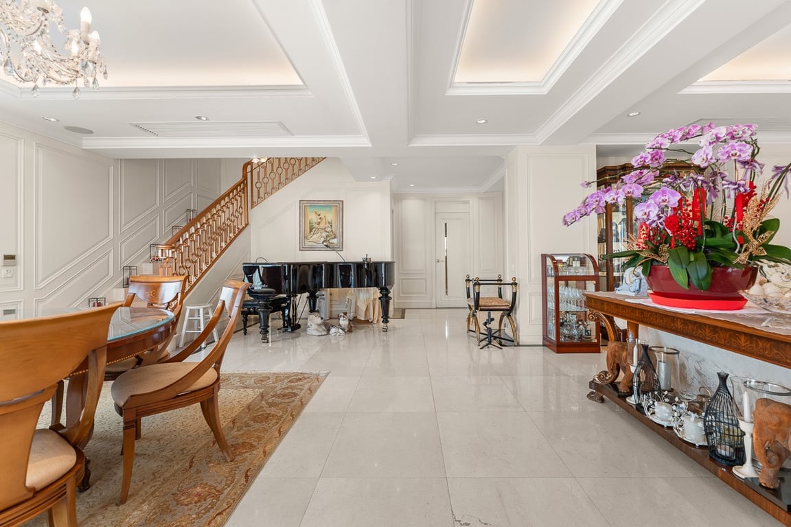 https://img.propertyraptor.com/cdn-cgi/imagedelivery/KD5bF_AFL0JDTbKLWF7z9g/ap8/ap8_001/hornet/prp/img/743daf3442cf18b1af2915ec32d65663-wtm.jpg/public