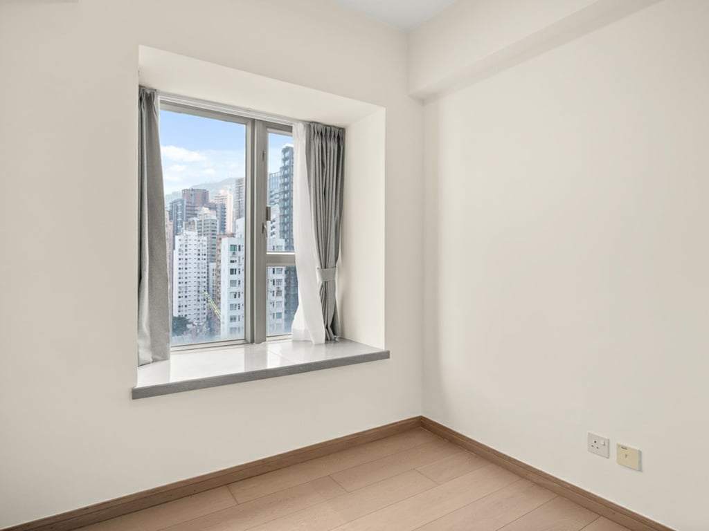 https://img.propertyraptor.com/cdn-cgi/imagedelivery/KD5bF_AFL0JDTbKLWF7z9g/ap8/ap8_001/hornet/prp/img/74b0823171107c4da6b7336420c1da3b-wtm.jpg/public