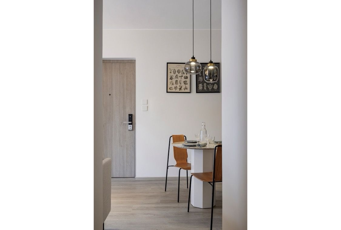 https://img.propertyraptor.com/cdn-cgi/imagedelivery/KD5bF_AFL0JDTbKLWF7z9g/ap8/ap8_001/hornet/prp/img/74cdb7a329a9842d6316963525c65580-wtm.jpg/public
