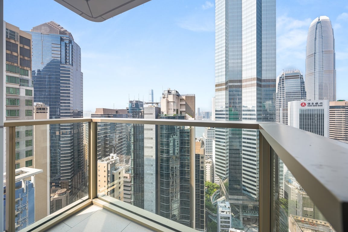 https://img.propertyraptor.com/cdn-cgi/imagedelivery/KD5bF_AFL0JDTbKLWF7z9g/ap8/ap8_001/hornet/prp/img/74dafe8a573bee74f59517d743c6a194-wtm.jpg/public
