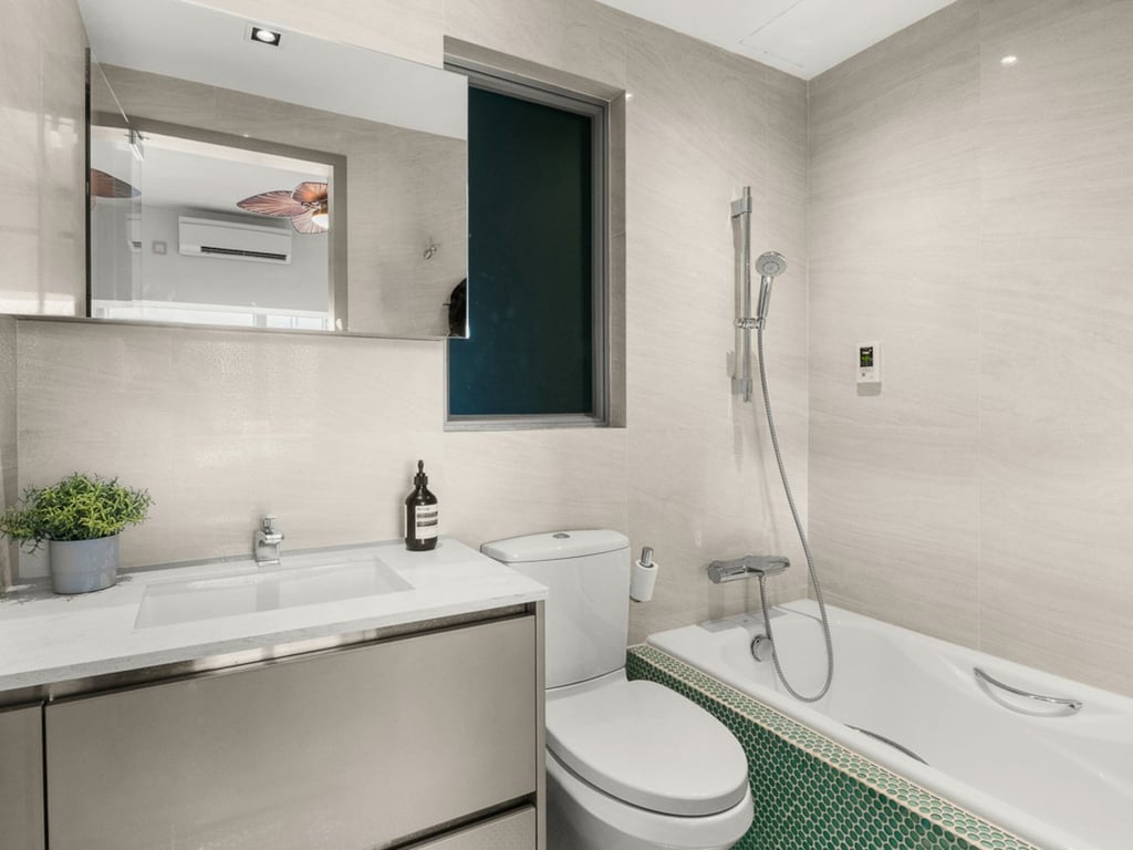 https://img.propertyraptor.com/cdn-cgi/imagedelivery/KD5bF_AFL0JDTbKLWF7z9g/ap8/ap8_001/hornet/prp/img/7503cea8d346e486f68f09fb3a7ab7bc-wtm.jpg/public