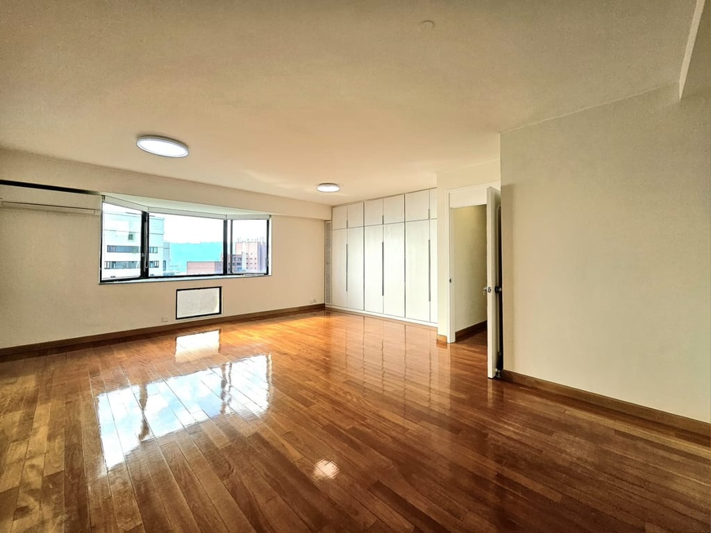 https://img.propertyraptor.com/cdn-cgi/imagedelivery/KD5bF_AFL0JDTbKLWF7z9g/ap8/ap8_001/hornet/prp/img/751775161527997055f10c8263fda957-wtm.jpg/public