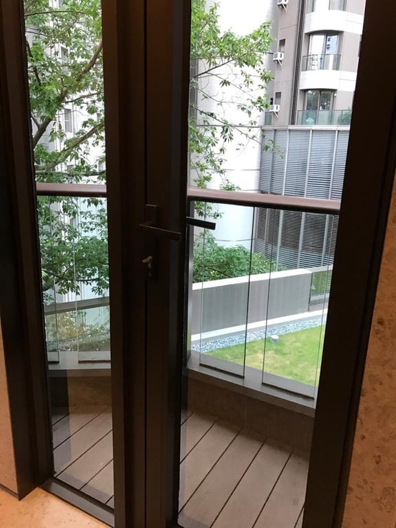 https://img.propertyraptor.com/cdn-cgi/imagedelivery/KD5bF_AFL0JDTbKLWF7z9g/ap8/ap8_001/hornet/prp/img/7521081d2902e76149da4be3cd4cf99a-wtm.jpg/public
