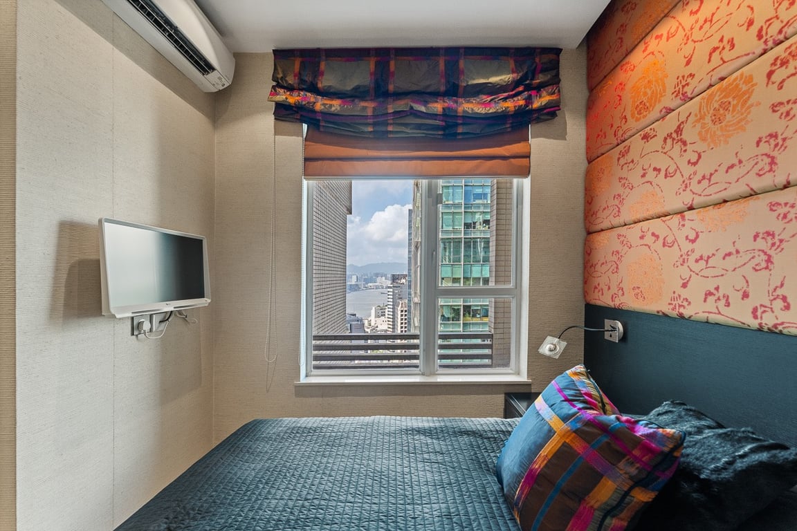 https://img.propertyraptor.com/cdn-cgi/imagedelivery/KD5bF_AFL0JDTbKLWF7z9g/ap8/ap8_001/hornet/prp/img/7542ec7628973e9ff69ada3642c269d8-wtm.jpg/public