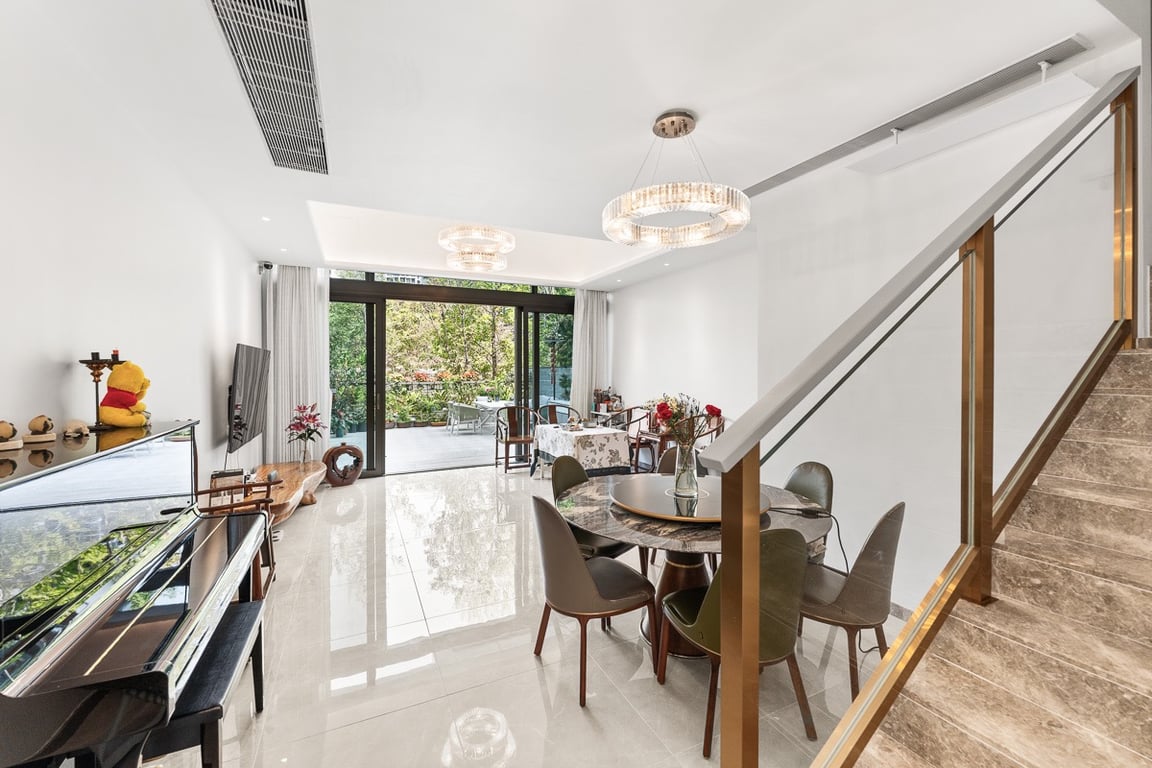 https://img.propertyraptor.com/cdn-cgi/imagedelivery/KD5bF_AFL0JDTbKLWF7z9g/ap8/ap8_001/hornet/prp/img/75615da92933315f04a44f430e35298d-wtm.jpg/public