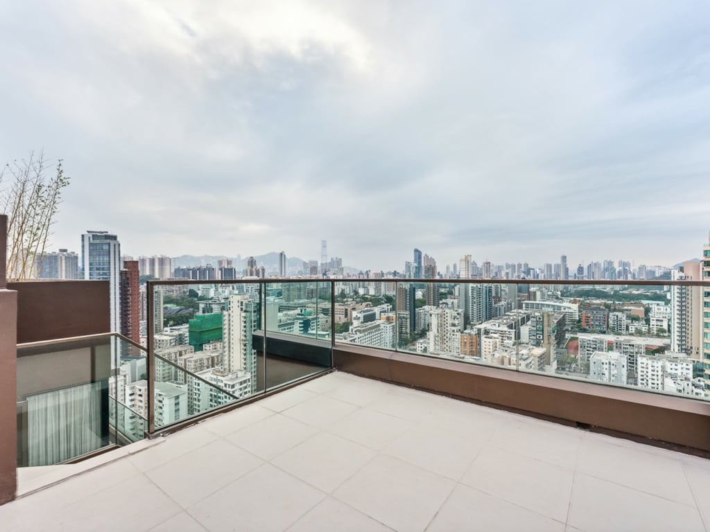 https://img.propertyraptor.com/cdn-cgi/imagedelivery/KD5bF_AFL0JDTbKLWF7z9g/ap8/ap8_001/hornet/prp/img/75b978e17771b9e83ea82cc01582198e-wtm.jpg/public