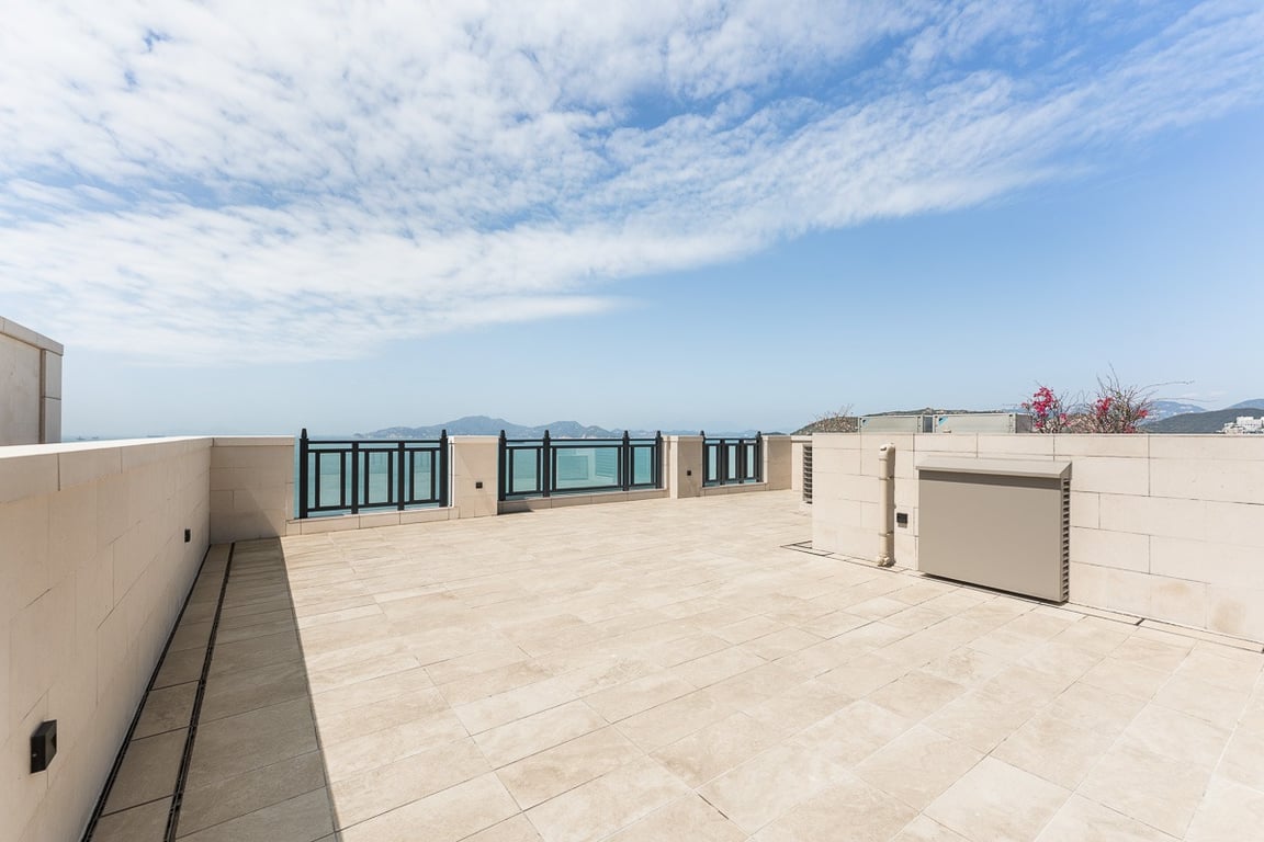 https://img.propertyraptor.com/cdn-cgi/imagedelivery/KD5bF_AFL0JDTbKLWF7z9g/ap8/ap8_001/hornet/prp/img/75c48b2465152823ed07926845e5db7e-wtm.jpg/public