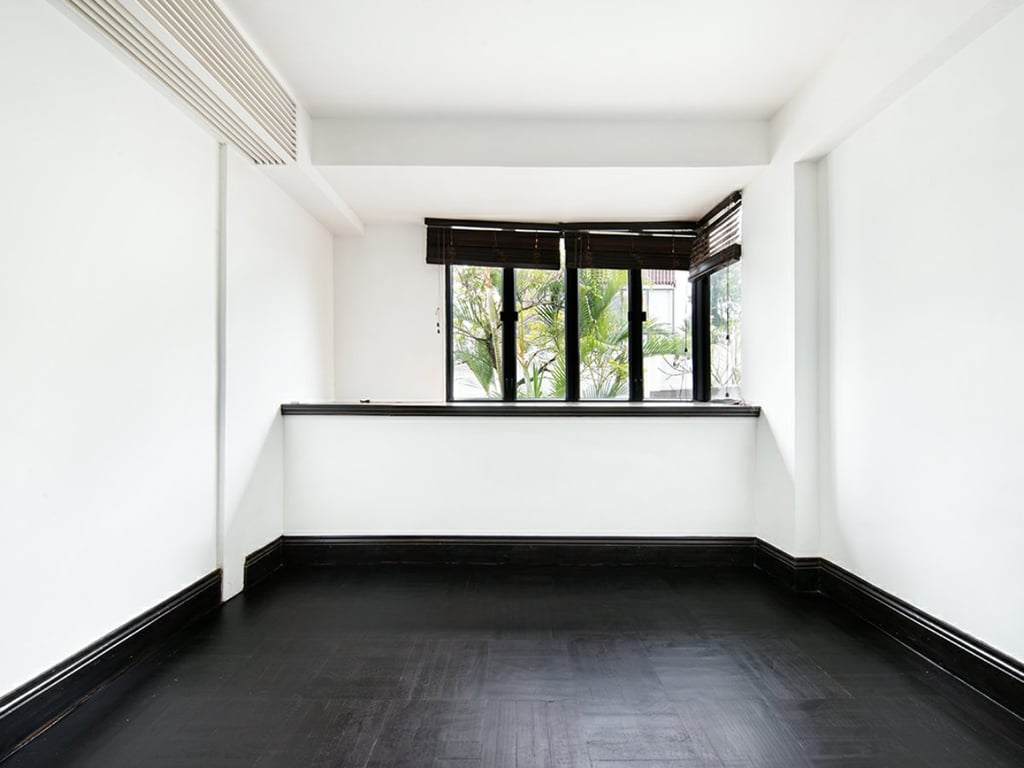 https://img.propertyraptor.com/cdn-cgi/imagedelivery/KD5bF_AFL0JDTbKLWF7z9g/ap8/ap8_001/hornet/prp/img/75dda40c10b329bcca5eac1a92868426.jpg/public