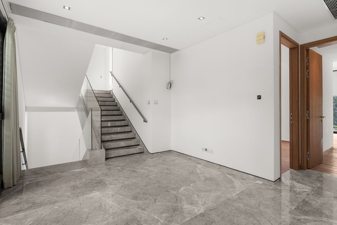https://img.propertyraptor.com/cdn-cgi/imagedelivery/KD5bF_AFL0JDTbKLWF7z9g/ap8/ap8_001/hornet/prp/img/75ede8e4afa253eacbe2646b2a0d6ea3-wtm.jpg/public