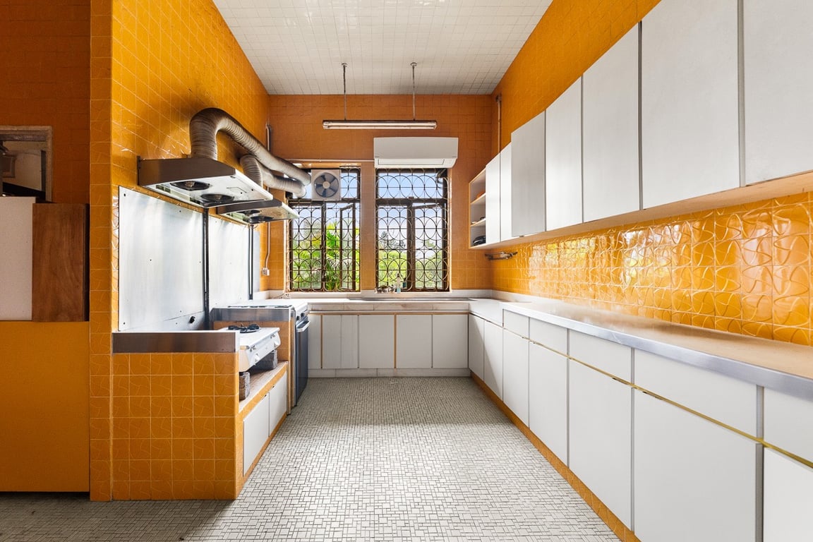 https://img.propertyraptor.com/cdn-cgi/imagedelivery/KD5bF_AFL0JDTbKLWF7z9g/ap8/ap8_001/hornet/prp/img/7602e0caef92af1b7fff0fd111fc26c5-wtm.jpg/public