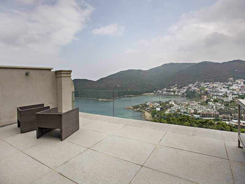 https://img.propertyraptor.com/cdn-cgi/imagedelivery/KD5bF_AFL0JDTbKLWF7z9g/ap8/ap8_001/hornet/prp/img/760d48b80d09b761f3a2ac4d42d43b05.jpg/public