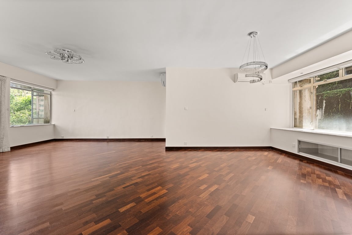 https://img.propertyraptor.com/cdn-cgi/imagedelivery/KD5bF_AFL0JDTbKLWF7z9g/ap8/ap8_001/hornet/prp/img/761d00497e500a58f1d140d0e7a0d5c8-wtm.jpg/public