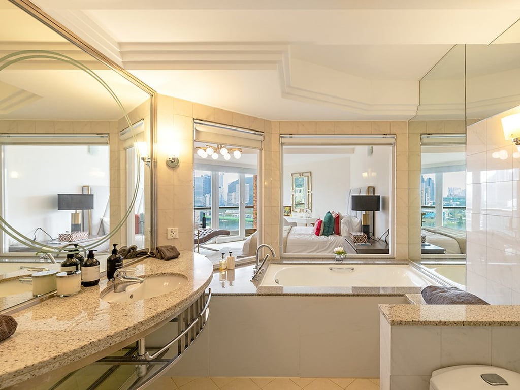 https://img.propertyraptor.com/cdn-cgi/imagedelivery/KD5bF_AFL0JDTbKLWF7z9g/ap8/ap8_001/hornet/prp/img/762192405c7f72d3638ec5ed91c023d4.jpg/public