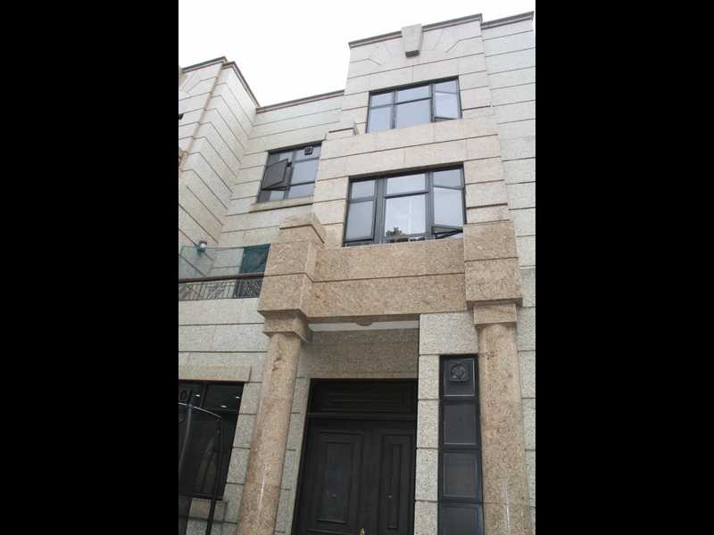 https://img.propertyraptor.com/cdn-cgi/imagedelivery/KD5bF_AFL0JDTbKLWF7z9g/ap8/ap8_001/hornet/prp/img/7645e4432151372928ea542f787bed31.jpg/public