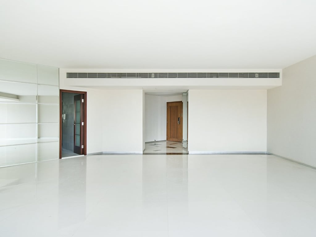 https://img.propertyraptor.com/cdn-cgi/imagedelivery/KD5bF_AFL0JDTbKLWF7z9g/ap8/ap8_001/hornet/prp/img/76615cfdaf5f73cbd820275e386a8753.jpg/public
