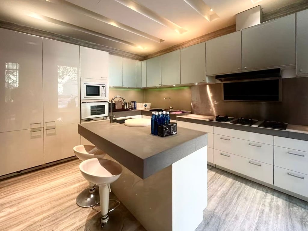 https://img.propertyraptor.com/cdn-cgi/imagedelivery/KD5bF_AFL0JDTbKLWF7z9g/ap8/ap8_001/hornet/prp/img/769133ebefe603b4f05e67050503fcba-wtm.jpg/public