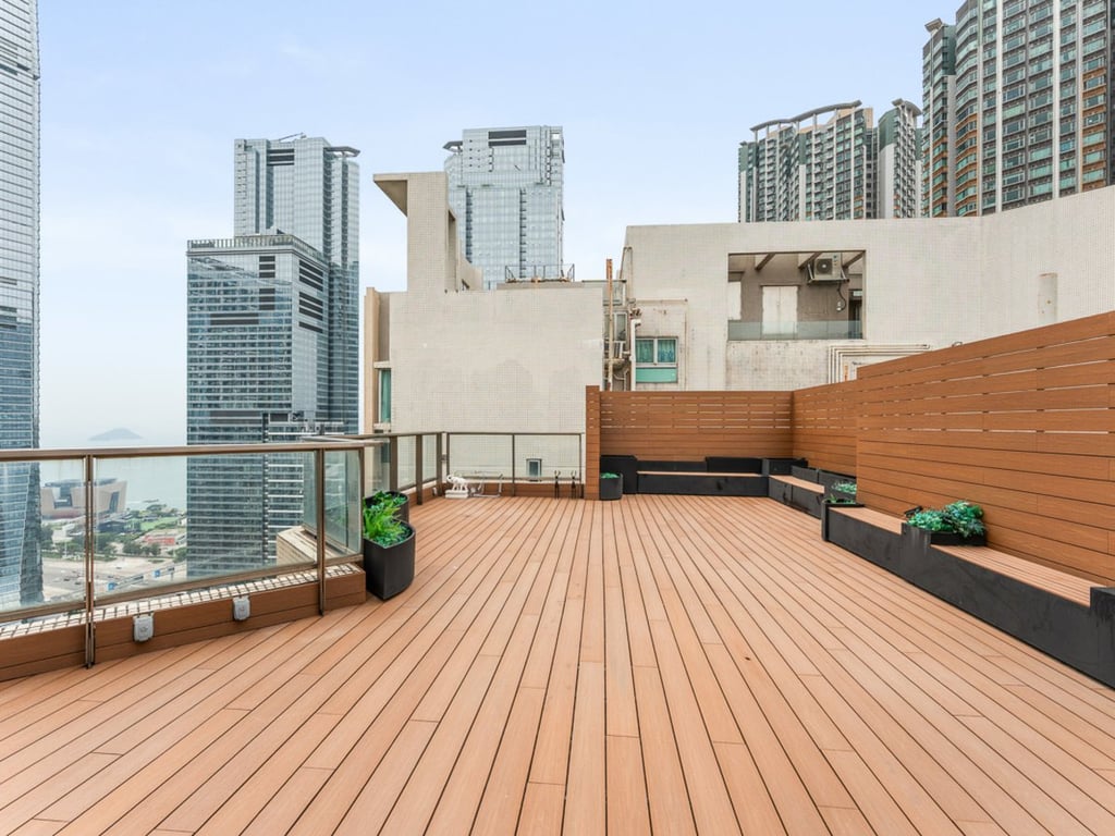 https://img.propertyraptor.com/cdn-cgi/imagedelivery/KD5bF_AFL0JDTbKLWF7z9g/ap8/ap8_001/hornet/prp/img/76f1f9bd62223e7a1fd70922a1a54ee0-wtm.jpg/public