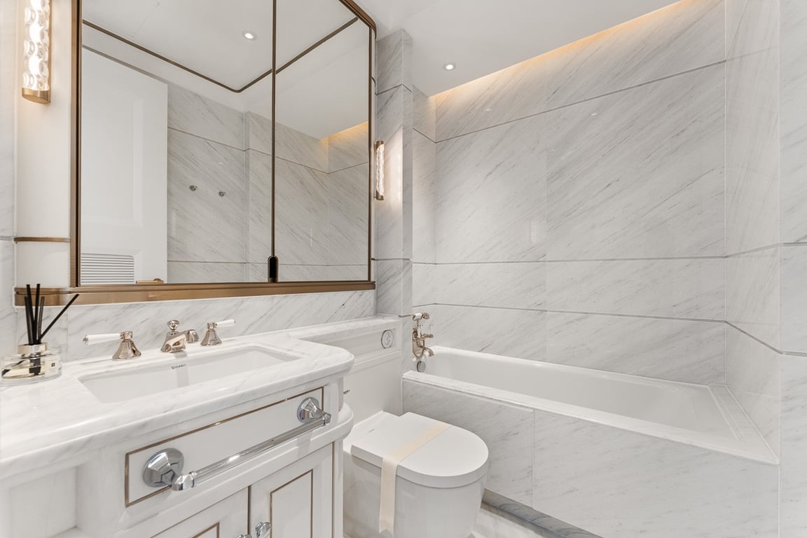 https://img.propertyraptor.com/cdn-cgi/imagedelivery/KD5bF_AFL0JDTbKLWF7z9g/ap8/ap8_001/hornet/prp/img/7703fa89f305fc65efa827bd3f03e68c-wtm.jpg/public