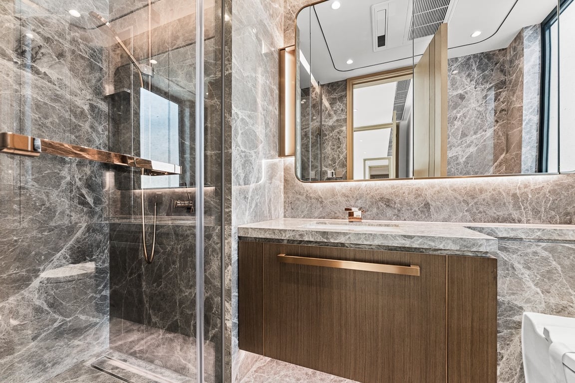 https://img.propertyraptor.com/cdn-cgi/imagedelivery/KD5bF_AFL0JDTbKLWF7z9g/ap8/ap8_001/hornet/prp/img/772398f86aae0aaa16d8a0be8900b422-wtm.jpg/public