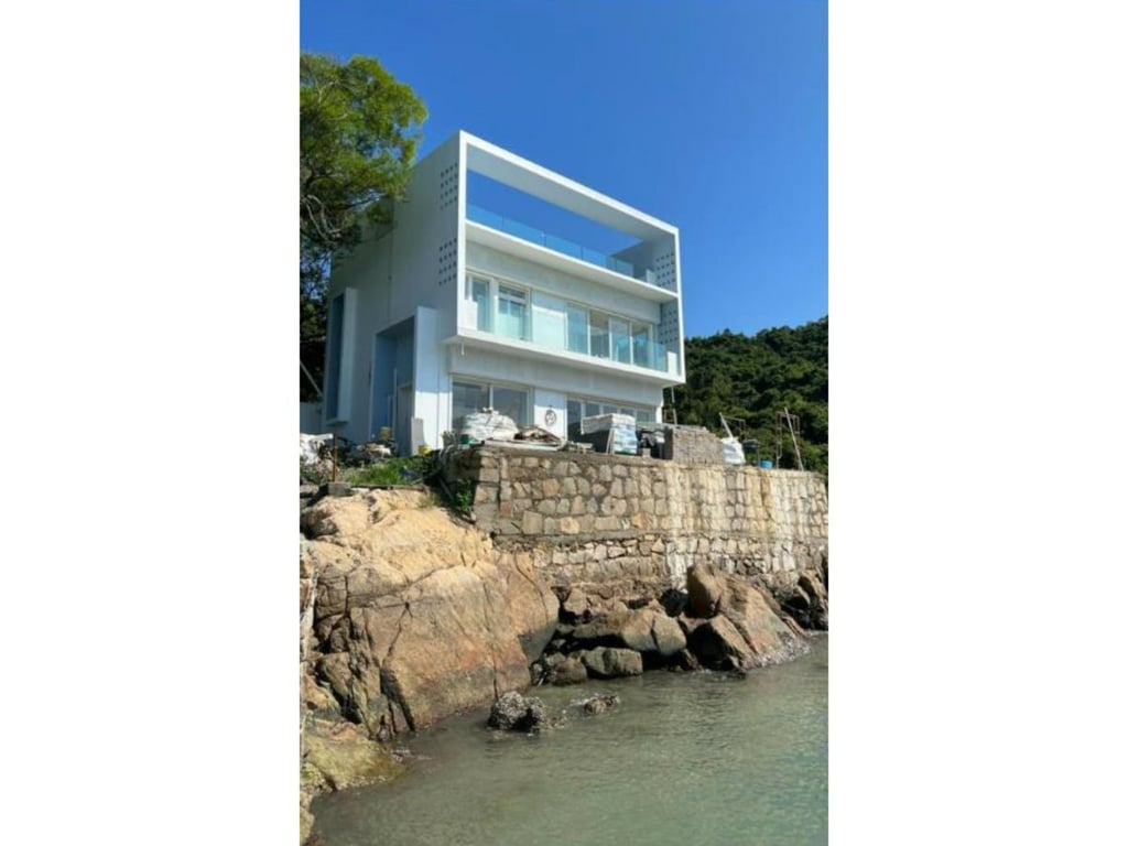 https://img.propertyraptor.com/cdn-cgi/imagedelivery/KD5bF_AFL0JDTbKLWF7z9g/ap8/ap8_001/hornet/prp/img/77bc8429e03cbbe33d56b4763ade5274.jpg/public