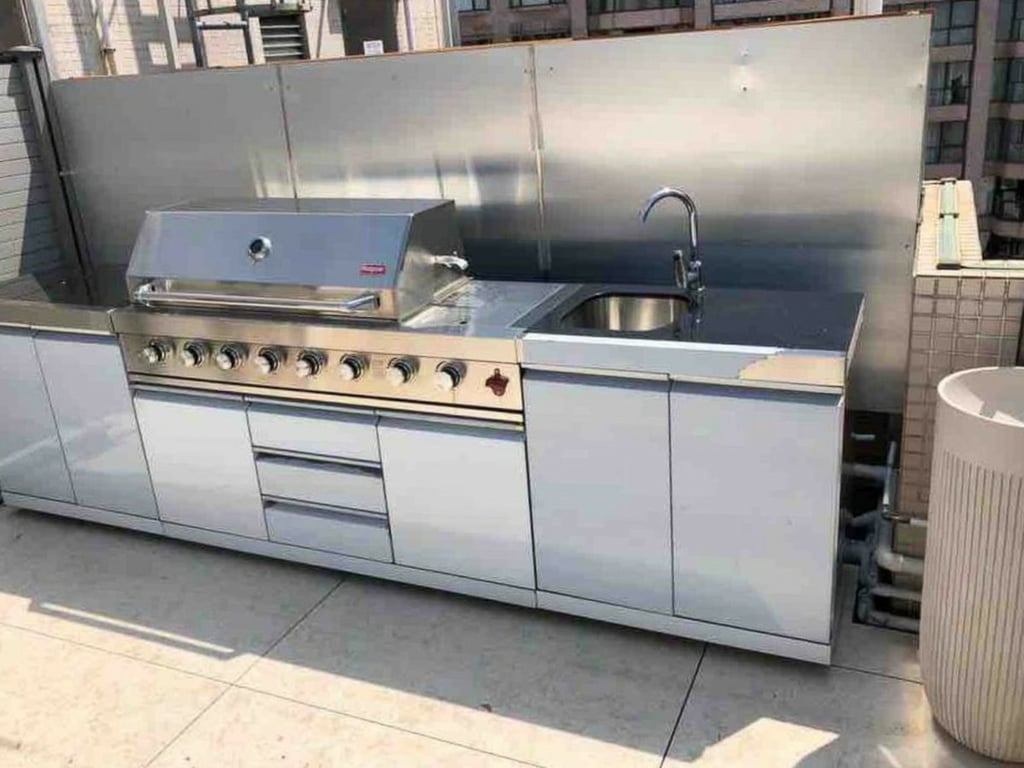 https://img.propertyraptor.com/cdn-cgi/imagedelivery/KD5bF_AFL0JDTbKLWF7z9g/ap8/ap8_001/hornet/prp/img/77e32bd45a747fa2bfd0e7a679726777.jpg/public