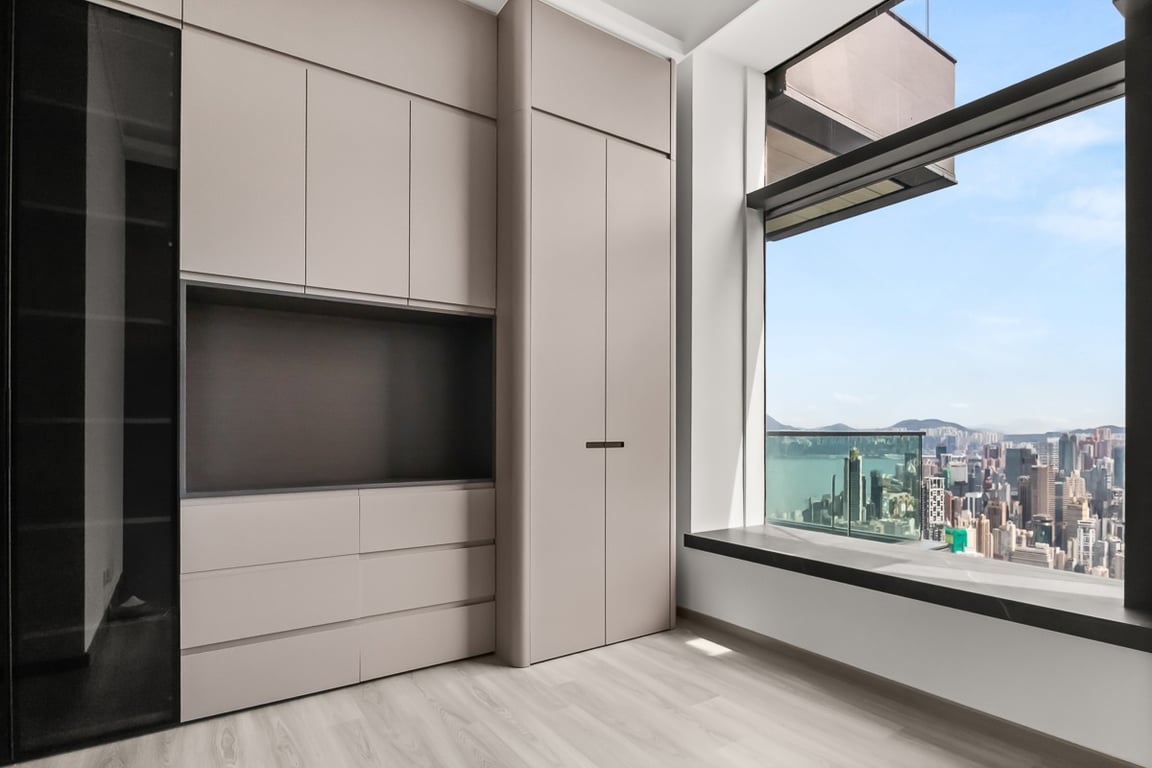 https://img.propertyraptor.com/cdn-cgi/imagedelivery/KD5bF_AFL0JDTbKLWF7z9g/ap8/ap8_001/hornet/prp/img/77ffbc144587ea1eeff27ad50bc42193-wtm.jpg/public