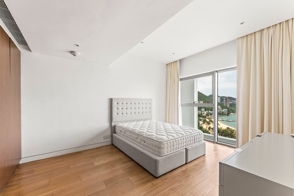 https://img.propertyraptor.com/cdn-cgi/imagedelivery/KD5bF_AFL0JDTbKLWF7z9g/ap8/ap8_001/hornet/prp/img/78742ea6c5bef533ac6d5d81fb8212c8-wtm.jpg/public