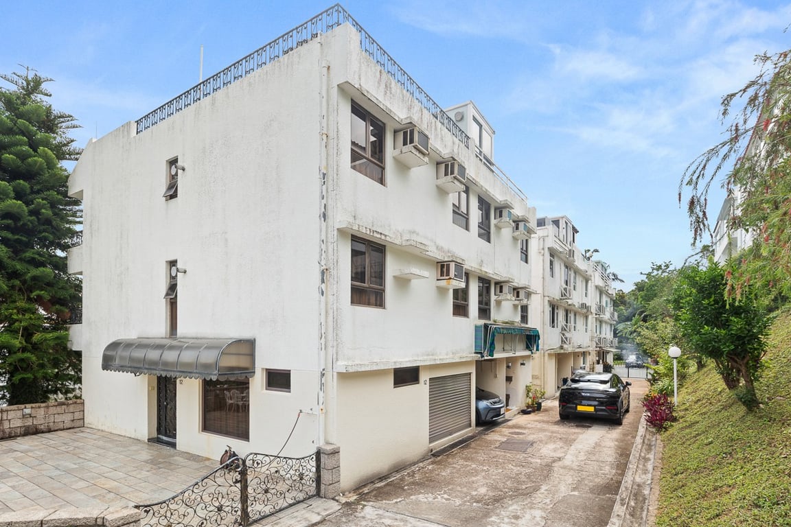 https://img.propertyraptor.com/cdn-cgi/imagedelivery/KD5bF_AFL0JDTbKLWF7z9g/ap8/ap8_001/hornet/prp/img/78ac5fcd303ab2c5407747eea648ca5e-wtm.jpg/public