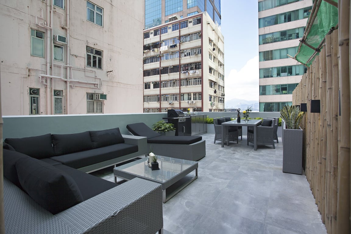 https://img.propertyraptor.com/cdn-cgi/imagedelivery/KD5bF_AFL0JDTbKLWF7z9g/ap8/ap8_001/hornet/prp/img/78d6578ac6d775e201fd1da62589f22e-wtm.jpg/public